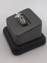 18KW Diamond Ring R117