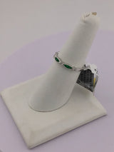 14KW Diamond And Emerald Band R221