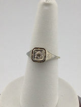 14KY Vintage Single Diamond Ring R423