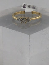14KY 3 Stone Diamond Ring R430