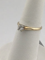 14KY Solitare Diamond Ring R431